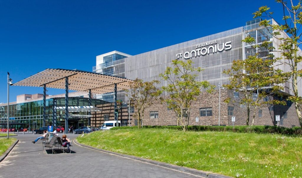 St. Antonius Ziekenhuis front view