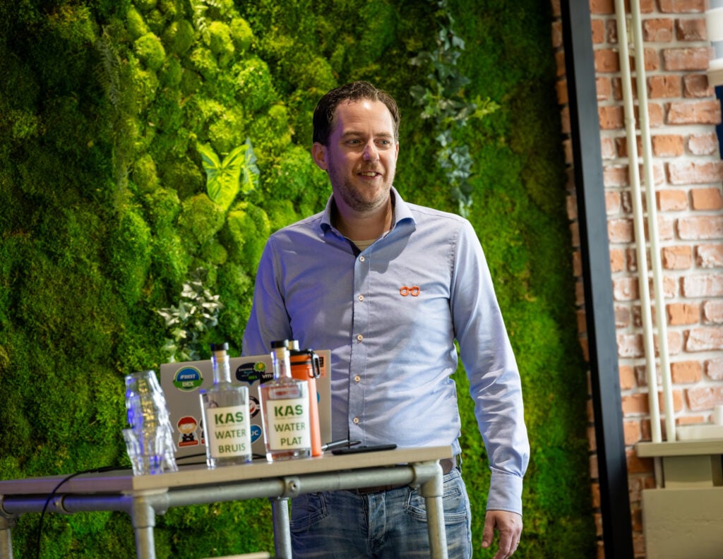 Edwin de Bruin presenting